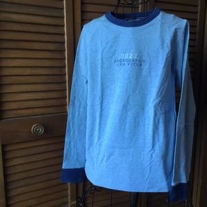 ABERCROMBIE AND FITCH SIZE M BASEBALL STYLE LONG SLEEVE T-SHIRT BLUE